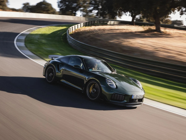 Porsche-911-turbo-s-new